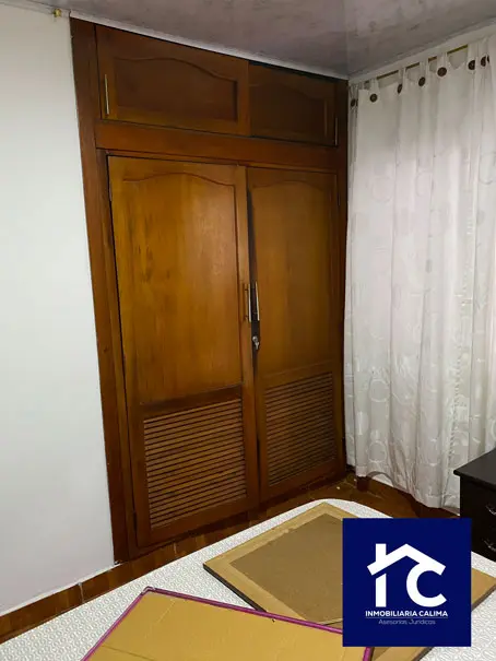 Casa Familiar con Aparta Estudio Independiente